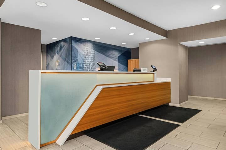 Lobby lounge